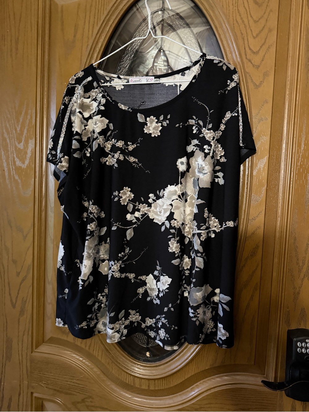 Sami & Jo Black Short-Sleeve Floral Scoop Neck Top